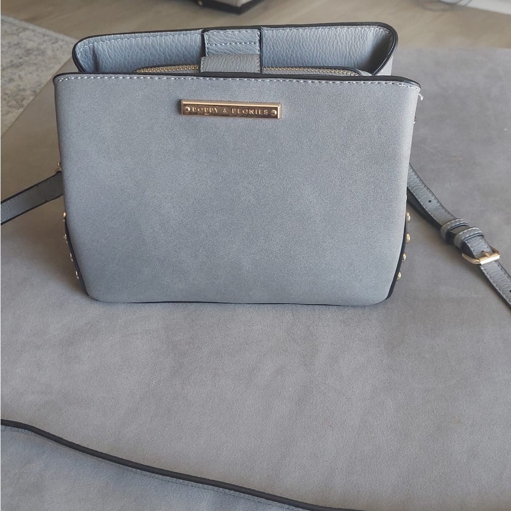 Poppy & Peonies Gray Crossbody Bag with Minimalist Design